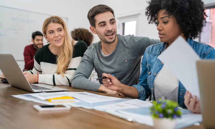 ¿Vale la pena pagar por un curso online? Pros y contras